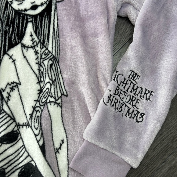 Disney The Nightmare Before Christmas Jack Skellington Sweater Purple Women's L - Picture 2 of 7